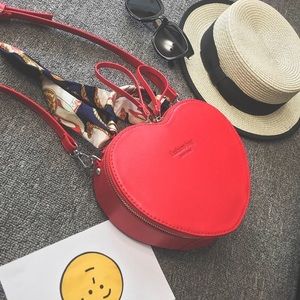 New fashion totes heart shaped